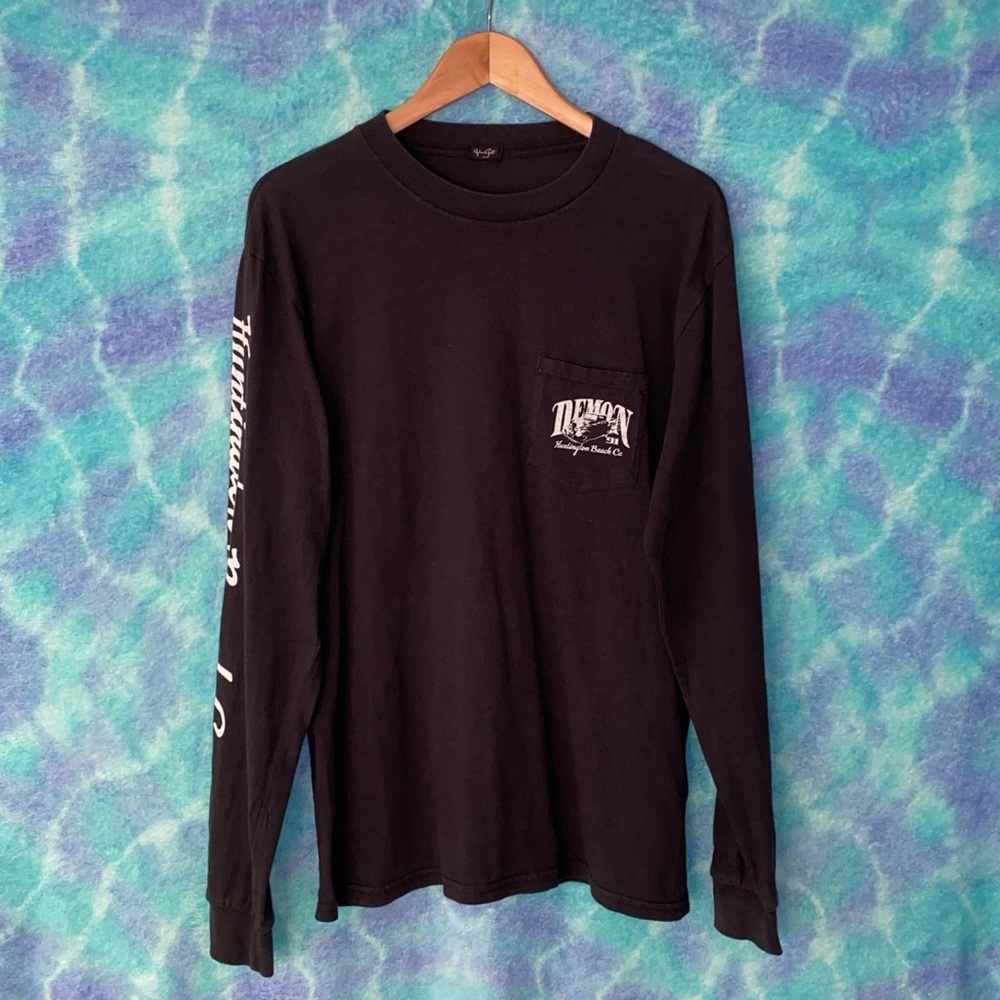 Brandy Melville John Galt Demon ‘91 Huntington Beach CA long-sleeved shirt